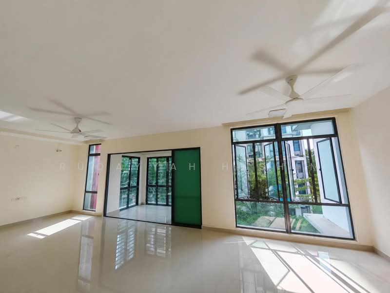Kondominium untuk Disewa di Alam Desa @ Park Village - Ruqayyah Hashim - Living Room - PropertyGuru.com.my
