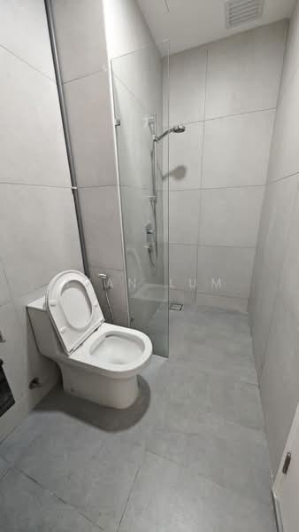 Pangsapuri untuk Dijual di Desa Green - Ivan Lum - Bathroom - PropertyGuru.com.my