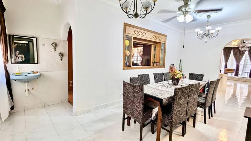 2.5-storey Terraced House for Sale in Seksyen 7 (Shah Alam) - Adzura Zamedin - Dining Room - PropertyGuru.com.my