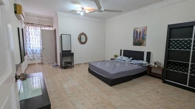 2.5-storey Terraced House for Sale in Seksyen 7 (Shah Alam) - Adzura Zamedin - Bedroom - PropertyGuru.com.my