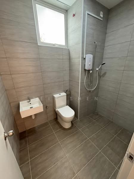 Pangsapuri untuk Disewa di The Senai Garden – Phase 2 - Teik Shen - Bathroom - PropertyGuru.com.my