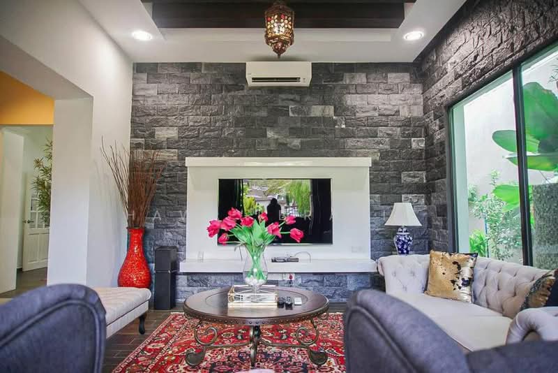 Rumah Banglo untuk Dijual di Kota Kemuning (Shah Alam) - Hawa Ibrahim - Living Room - PropertyGuru.com.my