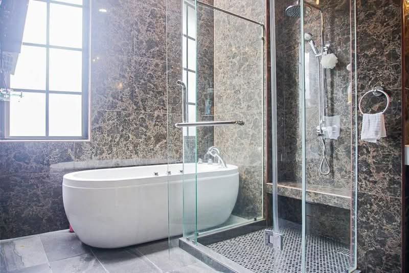 Rumah Banglo untuk Dijual di Kota Kemuning (Shah Alam) - Hawa Ibrahim - Bathroom - PropertyGuru.com.my