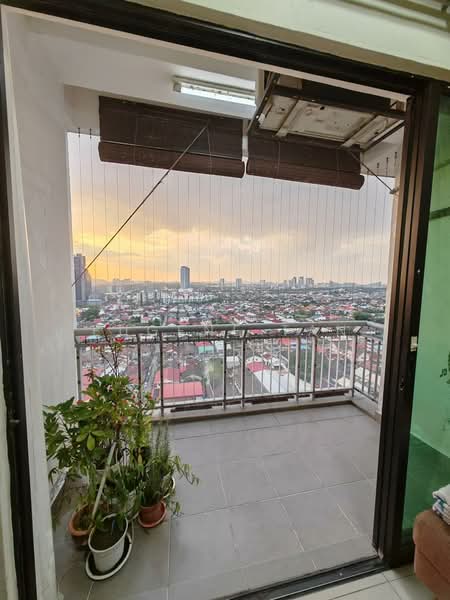 Kondominium untuk Dijual di Park 51 Residency - Eugene Tan - Balcony - PropertyGuru.com.my