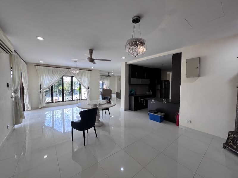 Rumah Berkembar untuk Dijual di Sungai Long (Bandar Sungai Long) - Shanny Tan - Living Room - PropertyGuru.com.my