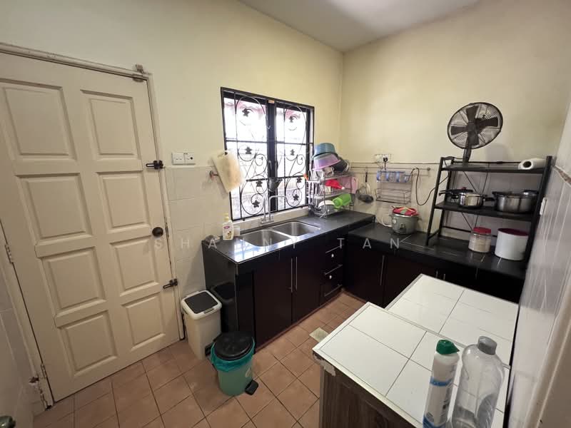 Rumah Berkembar untuk Dijual di Sungai Long (Bandar Sungai Long) - Shanny Tan - Kitchen - PropertyGuru.com.my