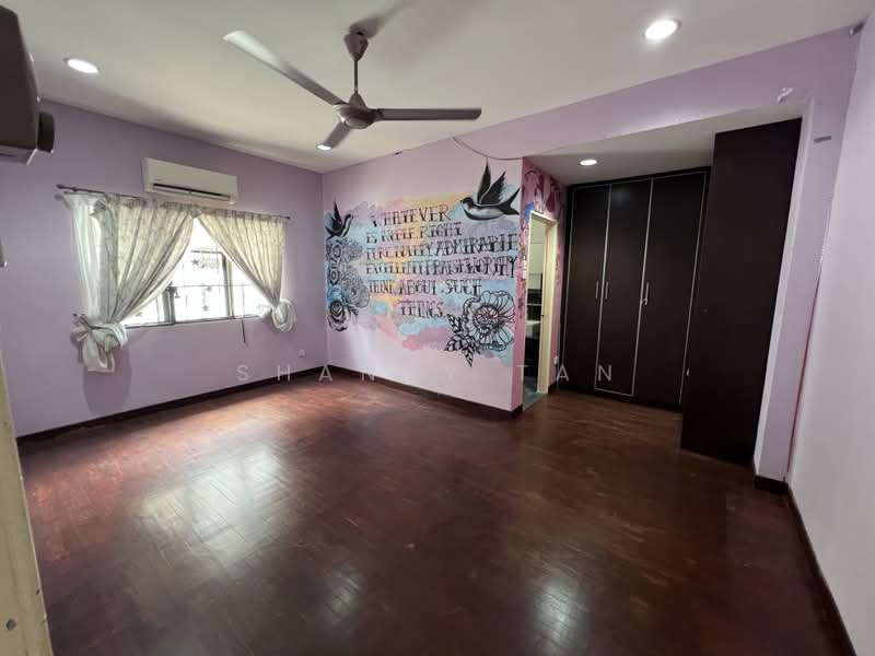 Rumah Berkembar untuk Dijual di Sungai Long (Bandar Sungai Long) - Shanny Tan - Bedroom - PropertyGuru.com.my