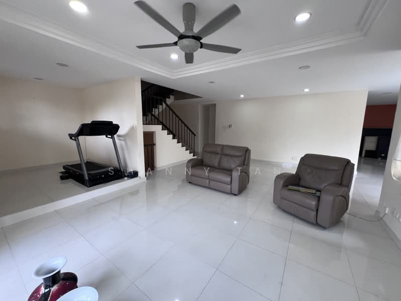 Rumah Berkembar untuk Dijual di Sungai Long (Bandar Sungai Long) - Shanny Tan - Living Room - PropertyGuru.com.my