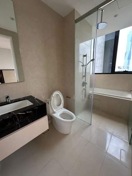 Servis Apartment untuk Disewa di Pavilion Ceylon Hill - Ivan Loo - Bathroom - PropertyGuru.com.my