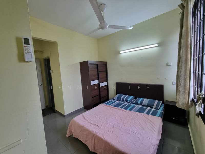 Pangsapuri untuk Disewa di BJ Court Apartment - Jennifer Lee - Bedroom - PropertyGuru.com.my