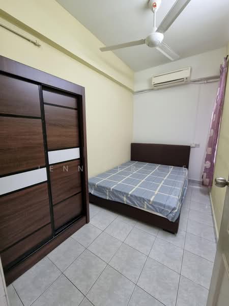 Pangsapuri untuk Disewa di BJ Court Apartment - Jennifer Lee - Bedroom - PropertyGuru.com.my