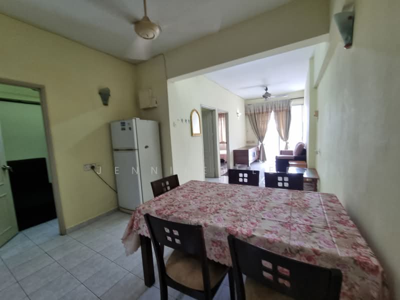 Pangsapuri untuk Disewa di BJ Court Apartment - Jennifer Lee - Dining Room - PropertyGuru.com.my