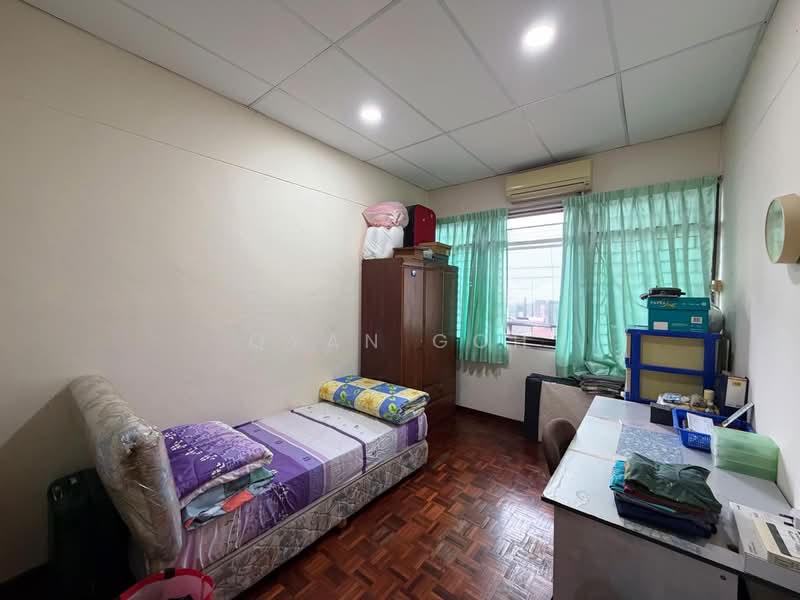 Terraced House for Sale in Island Glades (Jelutong) - Qyan Goh - Bedroom - PropertyGuru.com.my