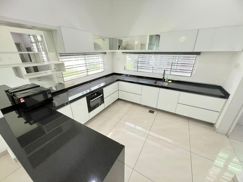 Rumah Banglo untuk Disewa di Taman Desa Tebrau (Tebrau) - Dominic Chow - Kitchen - PropertyGuru.com.my