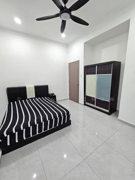 Rumah Banglo untuk Disewa di Taman Desa Tebrau (Tebrau) - Dominic Chow - Bedroom - PropertyGuru.com.my