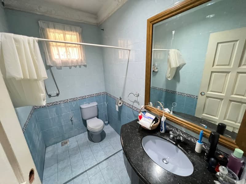 Bungalow for Sale in Taman Desa Country Homes (Rawang) - Evelyn Khoo - Bathroom - PropertyGuru.com.my