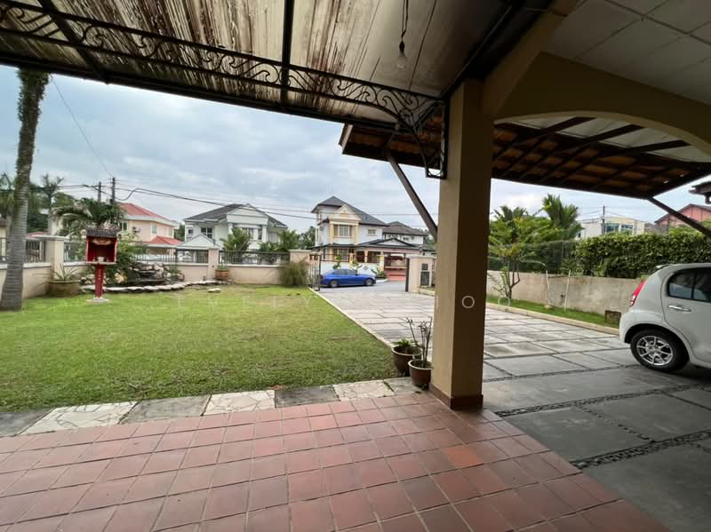 Bungalow for Sale in Taman Desa Country Homes (Rawang) - Evelyn Khoo - Car Porch - PropertyGuru.com.my