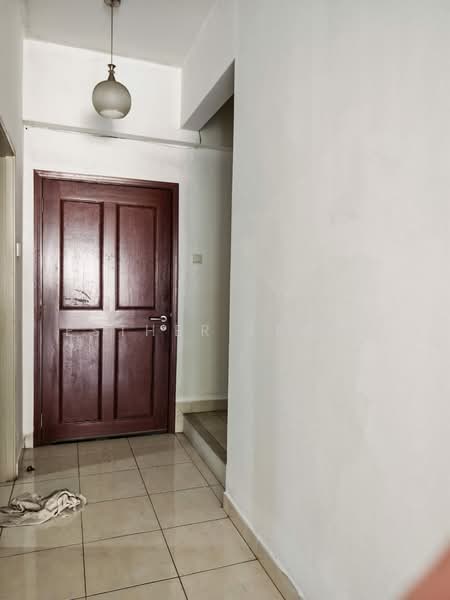 Townhouse for Sale in Kota Kemuning (Shah Alam) - Esther Leong - Entrance - PropertyGuru.com.my