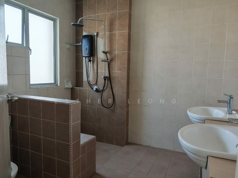 Townhouse for Sale in Kota Kemuning (Shah Alam) - Esther Leong - Bathroom - PropertyGuru.com.my