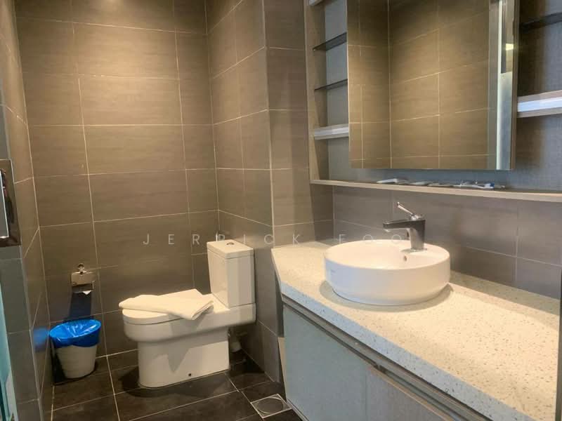 Service Residence for Sale at Expressionz Professional Suites - Jerrick Foo - Bathroom - PropertyGuru.com.my