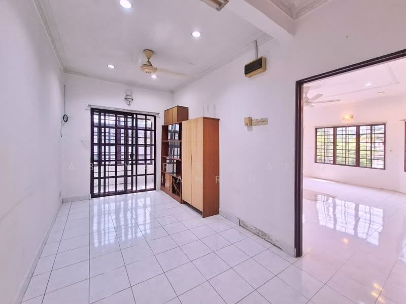2-storey Terraced House for Sale in Seksyen 7 (Kota Damansara) - Absyarie Syafiq Shahrin - Living Room - PropertyGuru.com.my