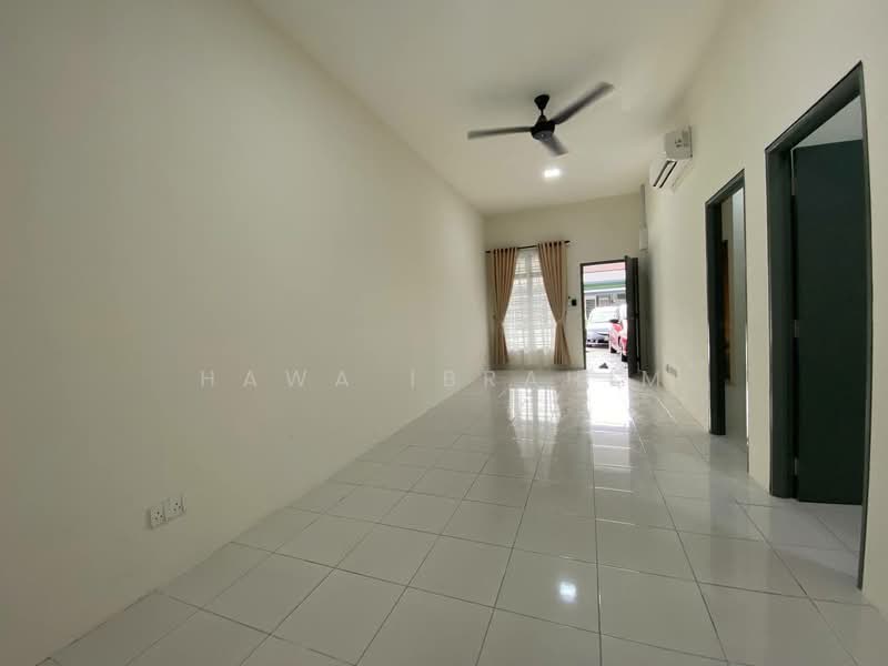 1-storey Terraced House for Sale in Cybersouth (Dengkil) - Hawa Ibrahim - Living Room - PropertyGuru.com.my