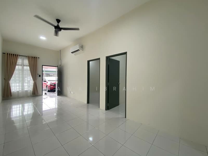 1-storey Terraced House for Sale in Cybersouth (Dengkil) - Hawa Ibrahim - Living Room - PropertyGuru.com.my