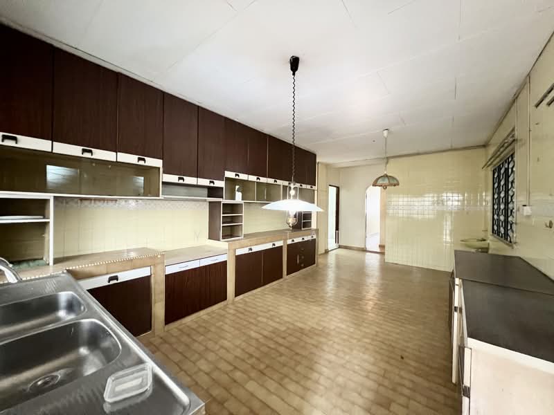 Link Bungalow for Sale in Taman Melodies (Johor Bahru) - Yik Tat - Kitchen - PropertyGuru.com.my