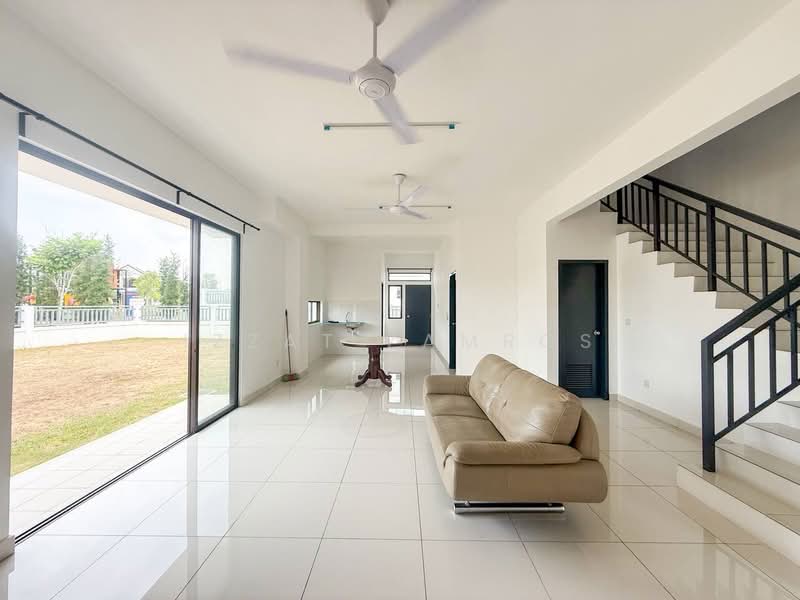 Rumah Teres 2 Tingkat untuk Dijual di Alam Sari (Bangi) - Izzat Zamros - PropertyGuru.com.my