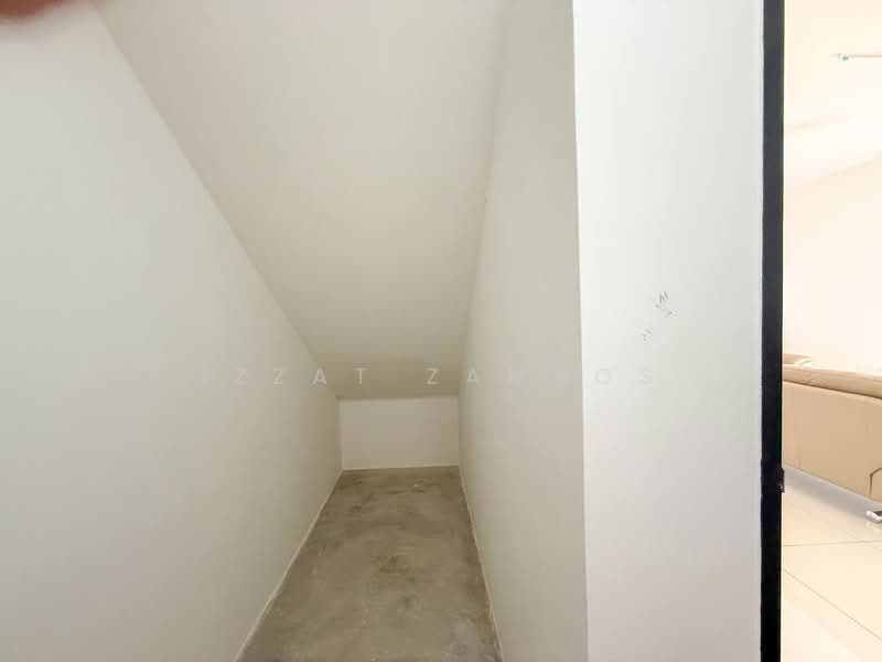 Rumah Teres 2 Tingkat untuk Dijual di Alam Sari (Bangi) - Izzat Zamros - PropertyGuru.com.my