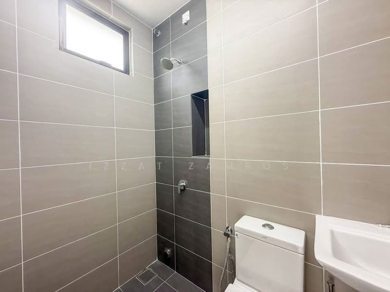 Rumah Teres 2 Tingkat untuk Dijual di Alam Sari (Bangi) - Izzat Zamros - PropertyGuru.com.my