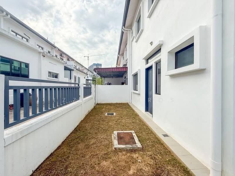 Rumah Teres 2 Tingkat untuk Dijual di Alam Sari (Bangi) - Izzat Zamros - PropertyGuru.com.my