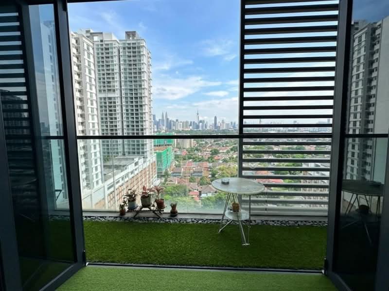 Kondominium untuk Dijual di Bennington Residences @ SkyArena - Eda Wong - Balcony - PropertyGuru.com.my