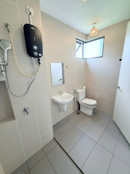 Townhouse for Rent in 16 Sierra (Puchong) - Jennifer Lai - Bathroom - PropertyGuru.com.my