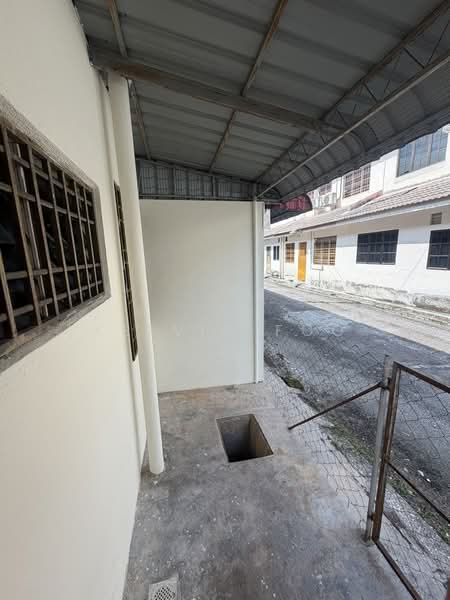 2-storey Terraced House for Sale in Taman Bandar Baru Selatan (Kampar) - Kelvin Foo - Exterior - PropertyGuru.com.my