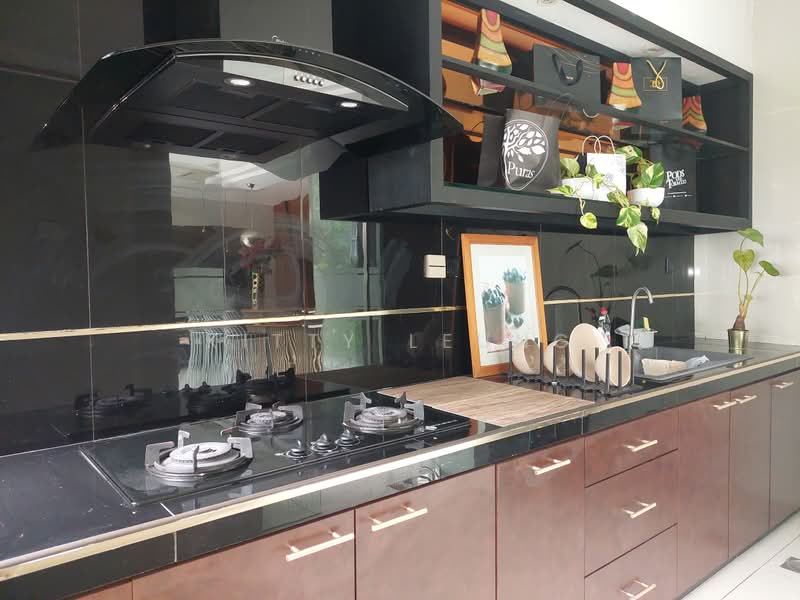 3-storey Terraced House for Sale in Damansara Perdana (Selangor) - Kitty Leung - Kitchen - PropertyGuru.com.my