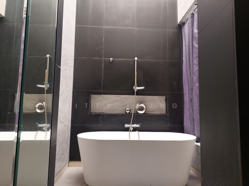 3-storey Terraced House for Sale in Damansara Perdana (Selangor) - Kitty Leung - Bathroom - PropertyGuru.com.my