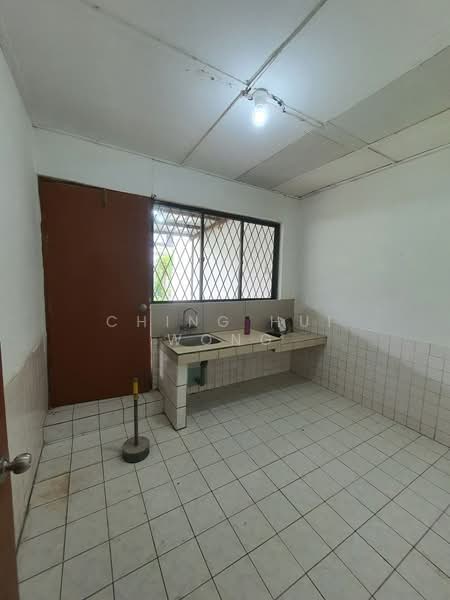 Rumah Teres 1 Tingkat untuk Disewa di Kota Kinabalu (Sabah) - Ching Hui Wong - Kitchen - PropertyGuru.com.my