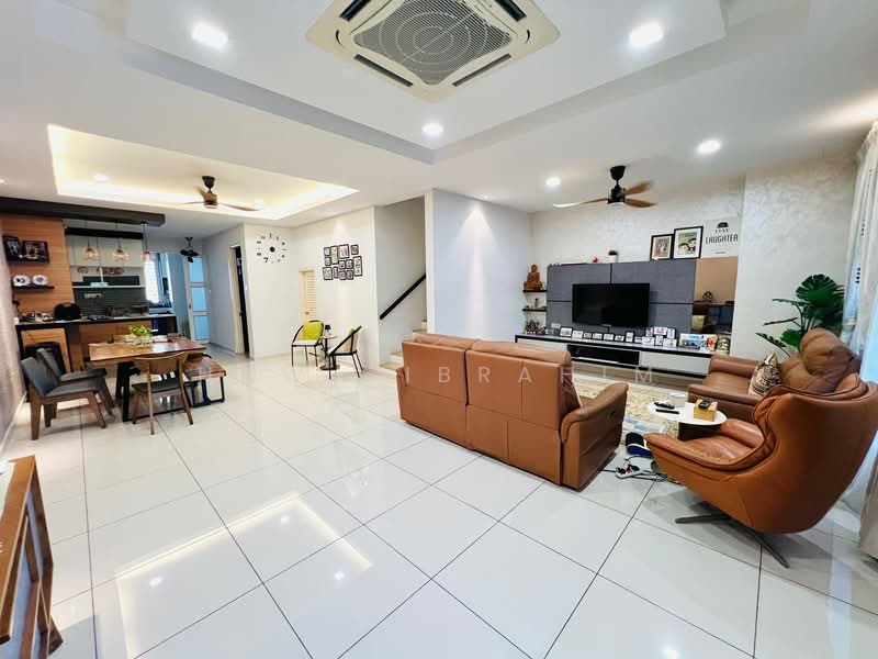 2-storey Terraced House for Sale in Kajang (Selangor) - Hawa Ibrahim - Living Room - PropertyGuru.com.my