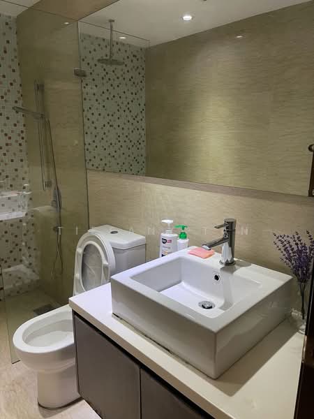 Servis Apartment untuk Disewa di Regalia Residence - Tiffany Tan - Bathroom - PropertyGuru.com.my