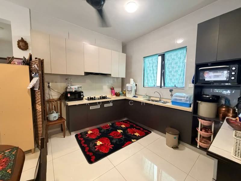 Condominium for Sale at Bay Laurel @ Country Garden Danga Bay - Elroy Chan - Kitchen - PropertyGuru.com.my