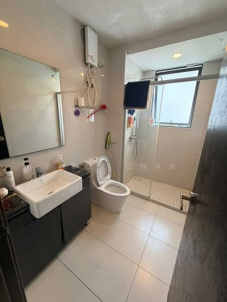Condominium for Sale at Bay Laurel @ Country Garden Danga Bay - Elroy Chan - Bathroom - PropertyGuru.com.my