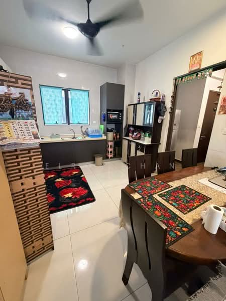 Condominium for Sale at Bay Laurel @ Country Garden Danga Bay - Elroy Chan - Kitchen - PropertyGuru.com.my