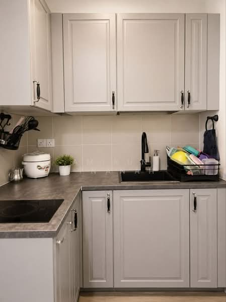Servis Apartment untuk Disewa di Tuan Residency - Amirun Kinanah - Kitchen - PropertyGuru.com.my