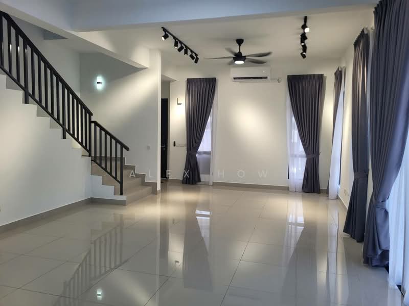 Rumah Teres untuk Disewa di Iskandar Puteri (Nusajaya) (Johor) - Alex How - Living Room - PropertyGuru.com.my