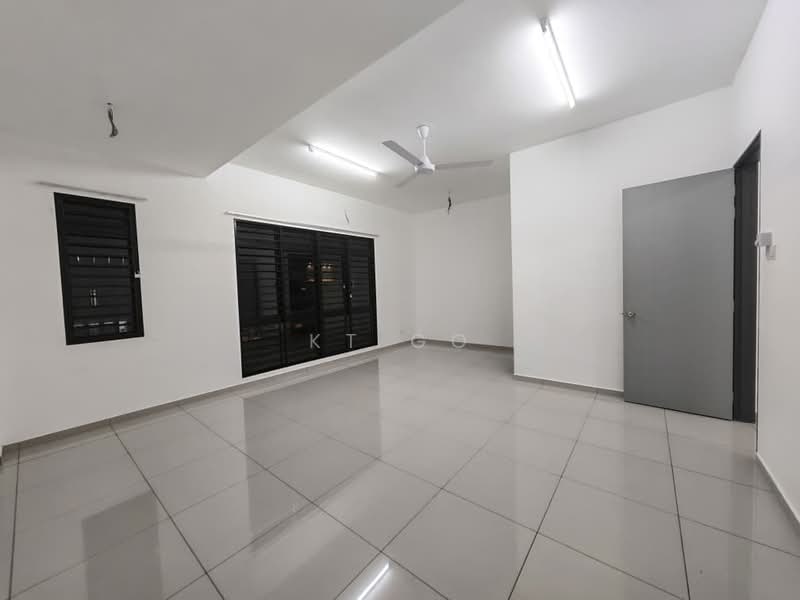Rumah Teres 2 Tingkat untuk Dijual di Kampung Sungai Jarom (Jenjarom) - KT Go - Living Room - PropertyGuru.com.my