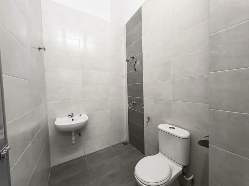 Rumah Teres 2 Tingkat untuk Dijual di Kampung Sungai Jarom (Jenjarom) - KT Go - Bathroom - PropertyGuru.com.my