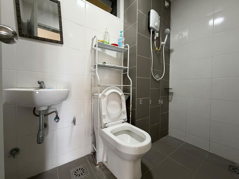 Condominium for Rent at Legendview - Lau Ia Ein - Bathroom - PropertyGuru.com.my
