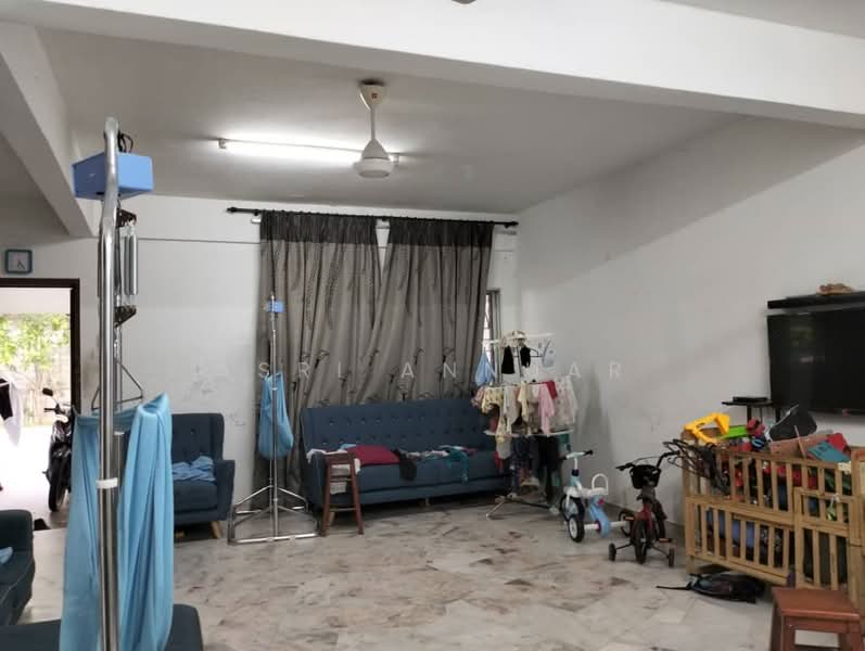 2-storey Terraced House for Sale in Pantai Dalam (Pantai) - Asri Annuar - Living Room - PropertyGuru.com.my