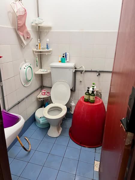 2-storey Terraced House for Sale in Pantai Dalam (Pantai) - Asri Annuar - Bathroom - PropertyGuru.com.my